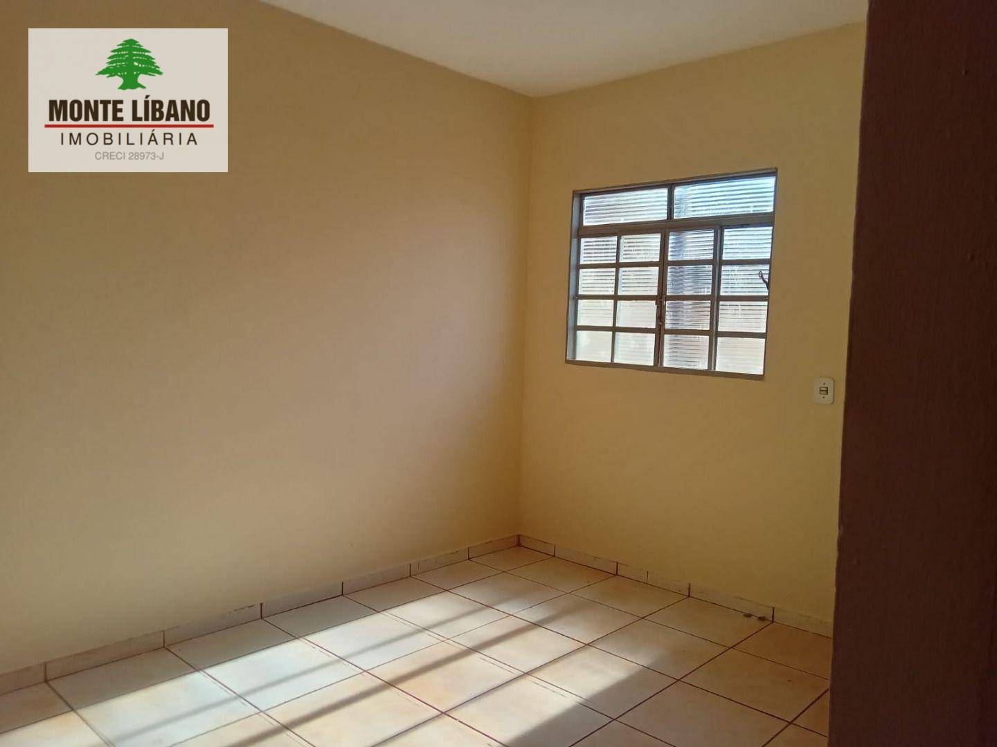 Casa para alugar com 2 quartos, 1m² - Foto 5