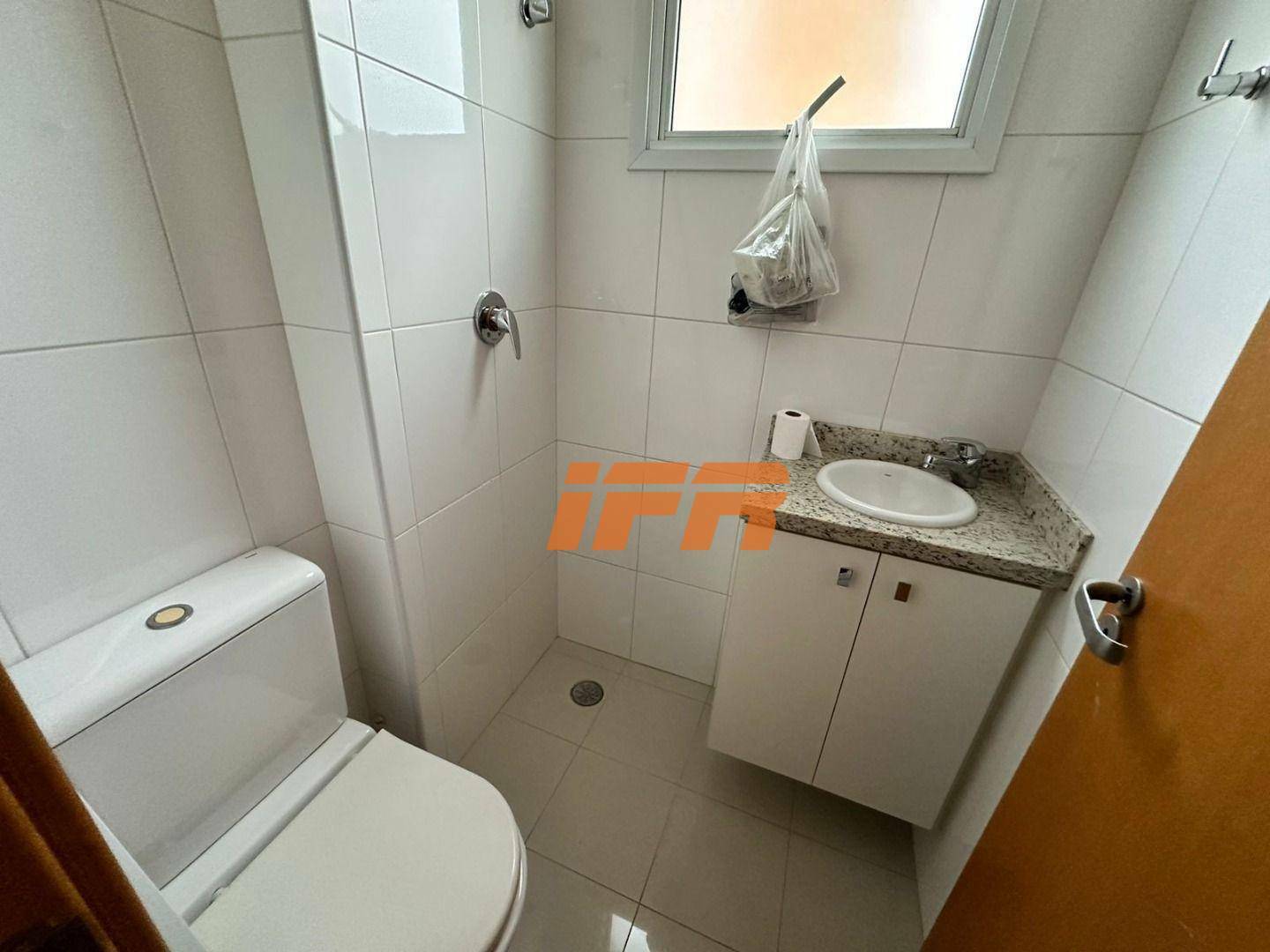 Apartamento para alugar com 3 quartos, 163m² - Foto 9