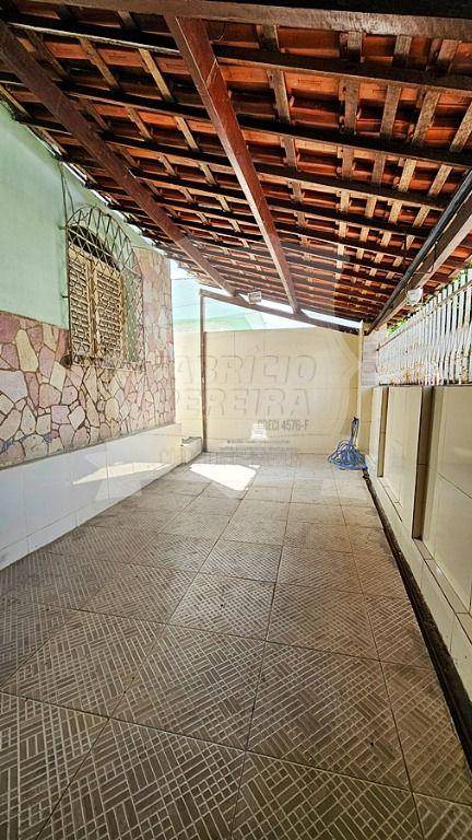 Casa, 3 quartos, 180 m² - Foto 2