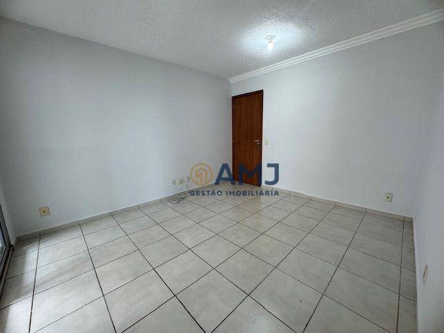 Apartamento à venda com 2 quartos, 62m² - Foto 3