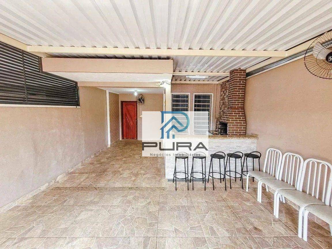 Casa à venda com 2 quartos, 79m² - Foto 1