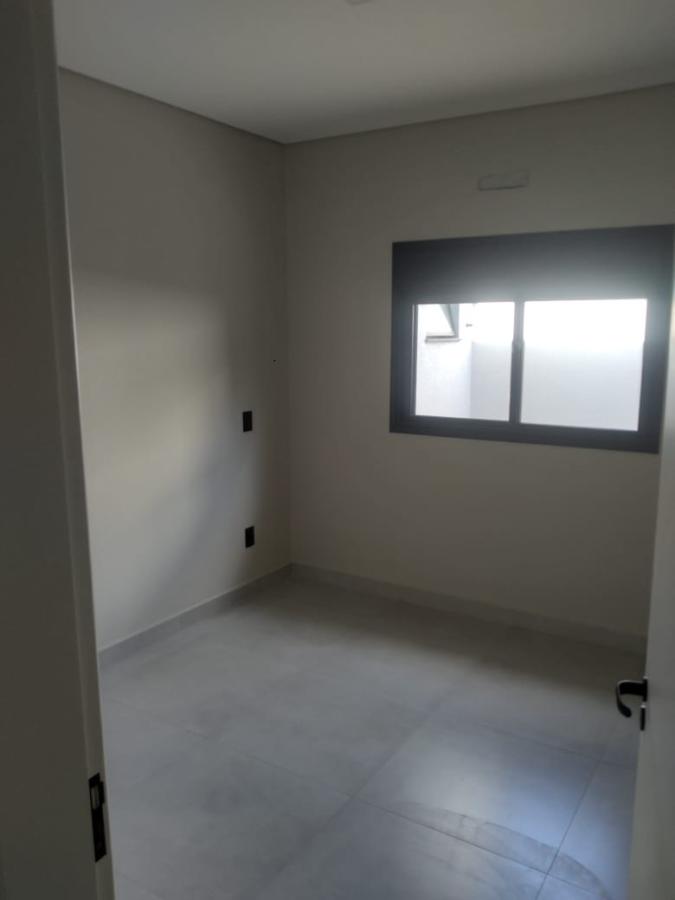 Casa de Condomínio à venda com 3 quartos, 140m² - Foto 2