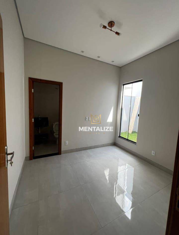 Casa à venda com 3 quartos, 105m² - Foto 2