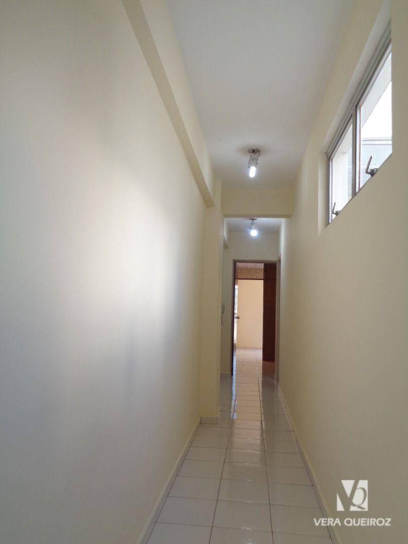 Apartamento para alugar com 1 quarto, 45m² - Foto 2