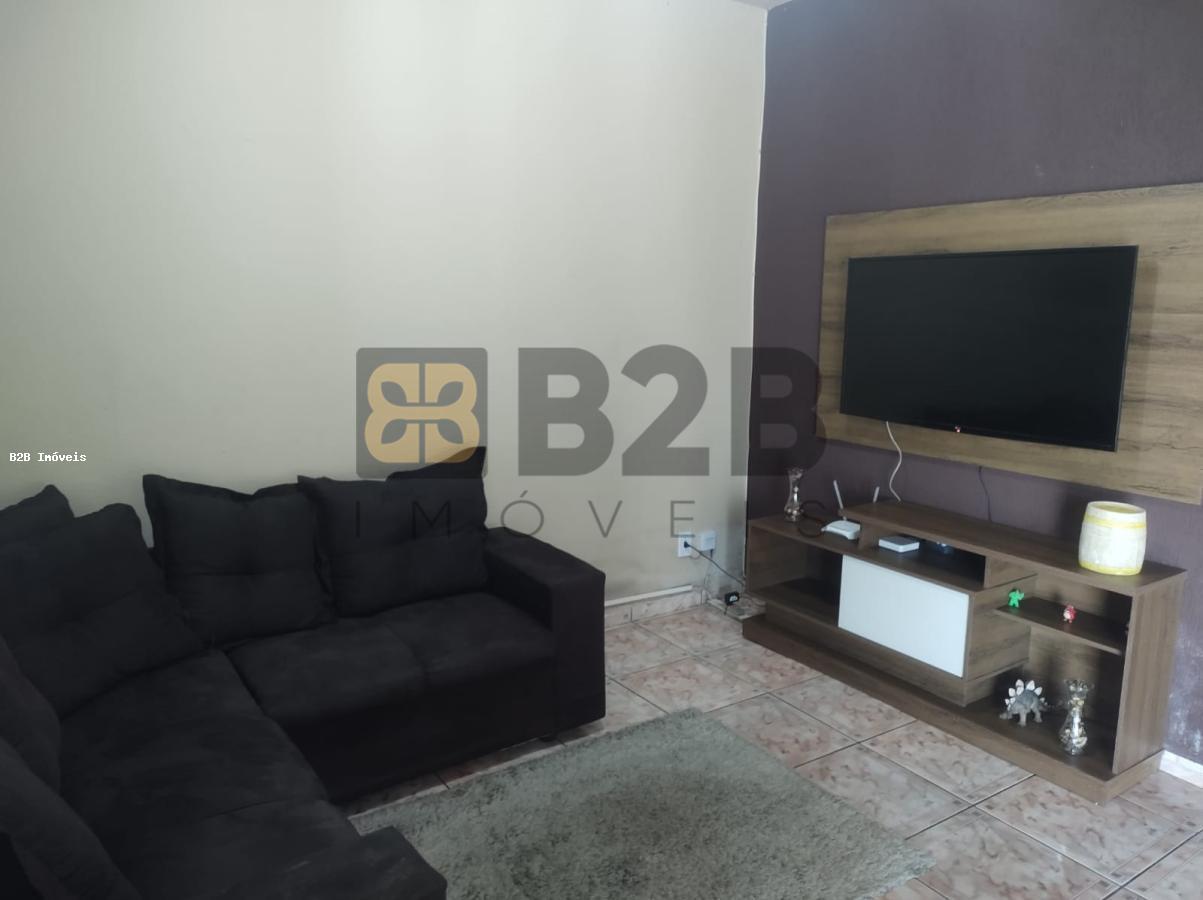 Casa à venda com 3 quartos, 109m² - Foto 4