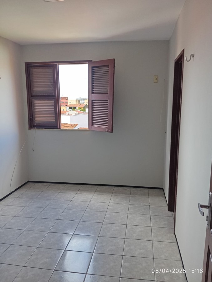 Apartamento para alugar com 3 quartos, 80m² - Foto 13