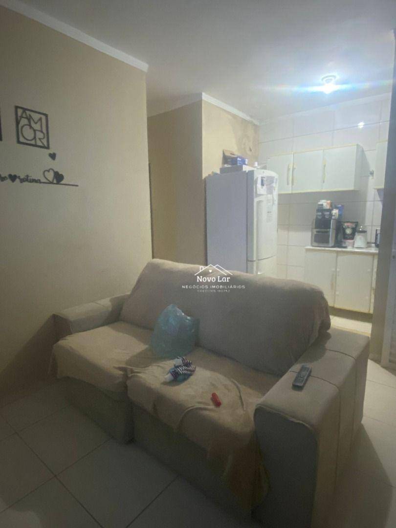Casa à venda com 2 quartos, 80m² - Foto 4