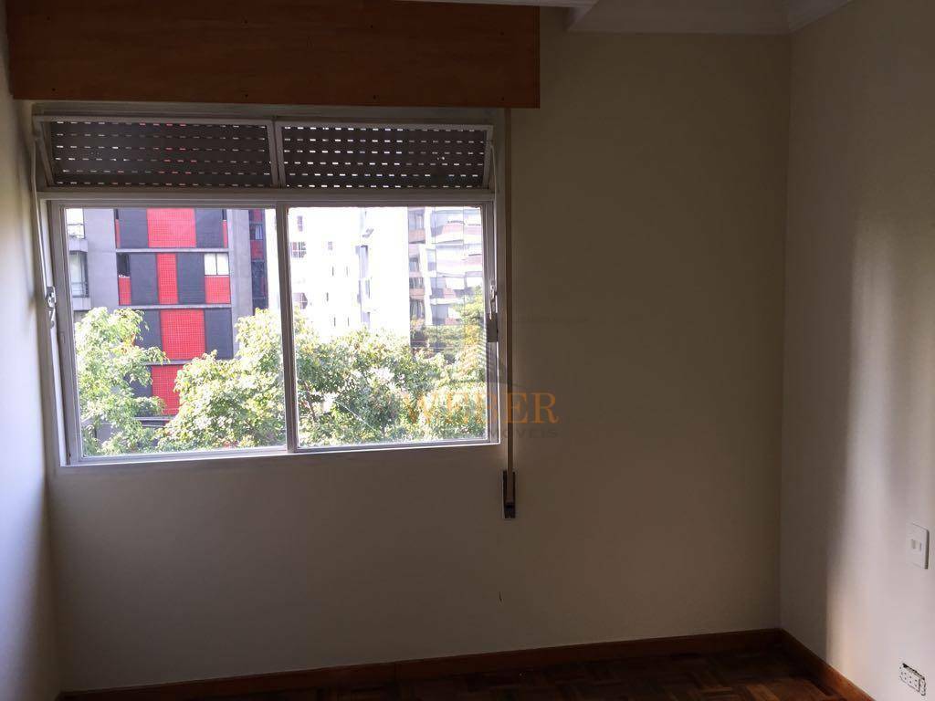 Apartamento à venda com 3 quartos, 105m² - Foto 3