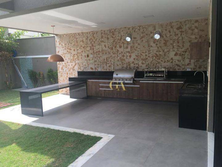 Casa de Condomínio à venda com 4 quartos, 480m² - Foto 2