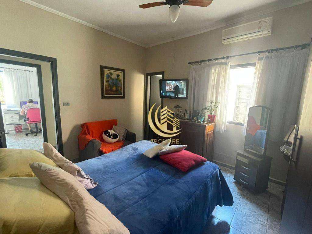 Casa à venda e aluguel com 4 quartos, 180m² - Foto 2