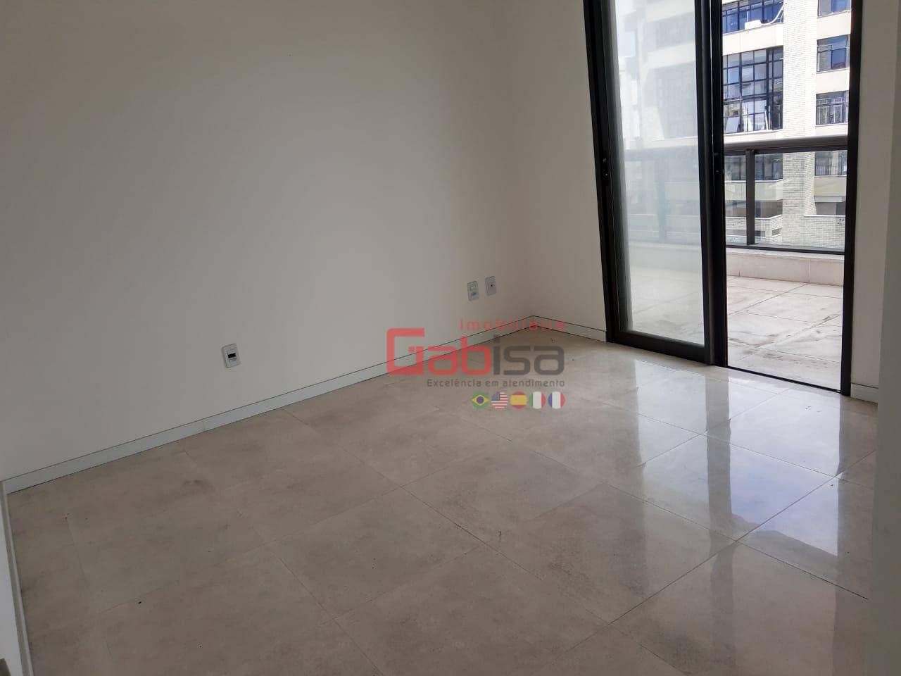 Apartamento à venda com 1 quarto, 62m² - Foto 4