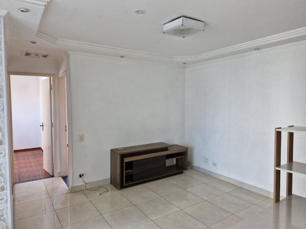 Apartamento à venda com 2 quartos, 58m² - Foto 3