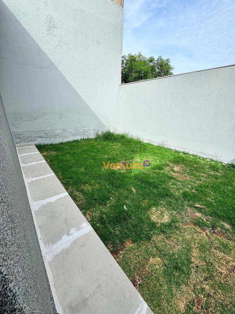 Casa à venda com 3 quartos, 120m² - Foto 2