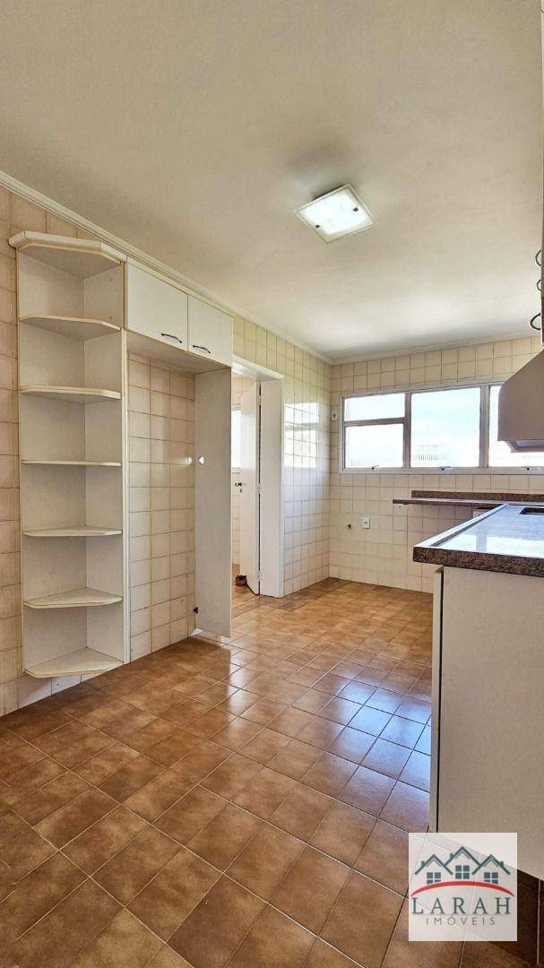 Apartamento à venda com 3 quartos, 122m² - Foto 15