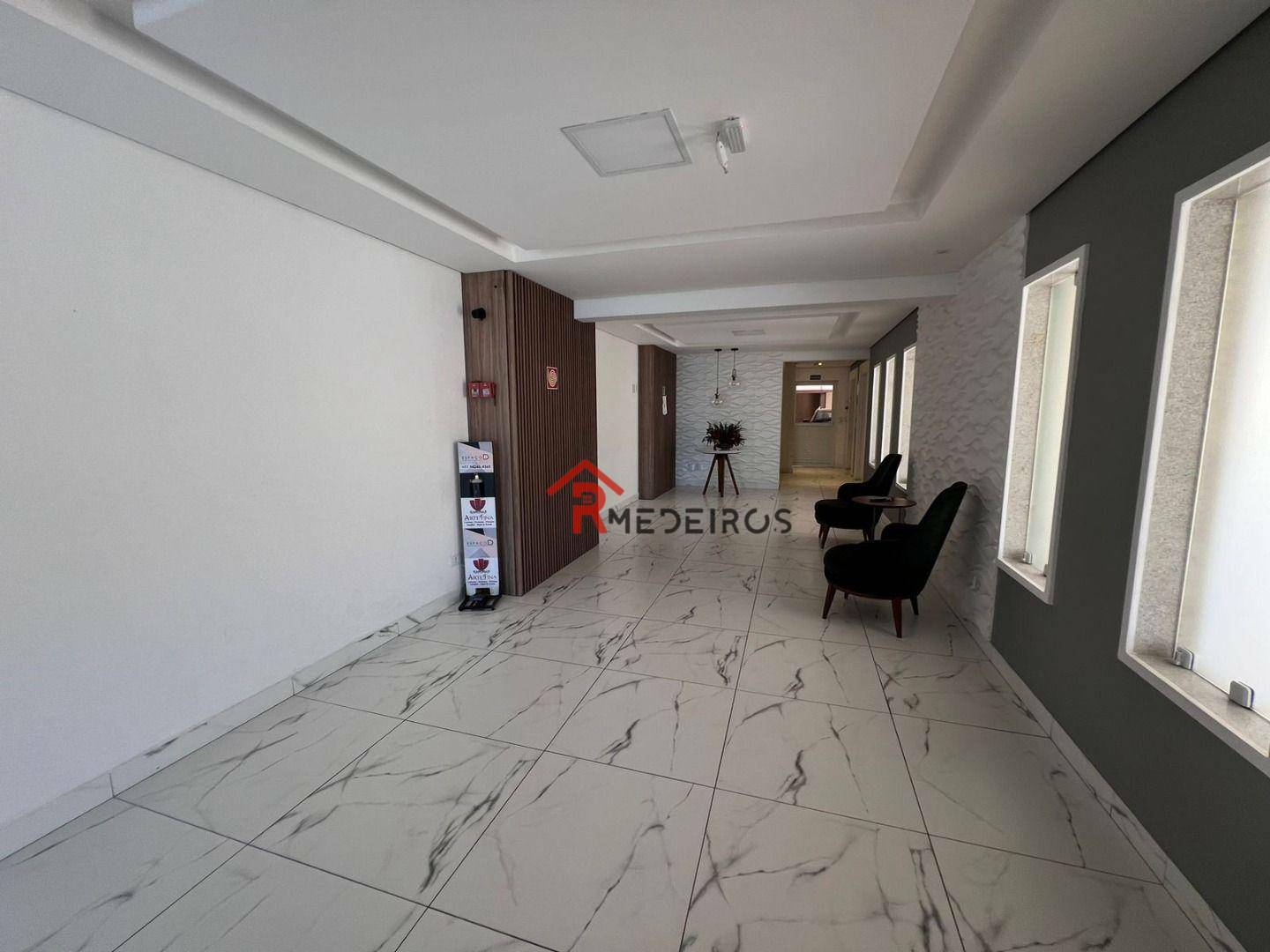 Apartamento à venda com 2 quartos, 82m² - Foto 4