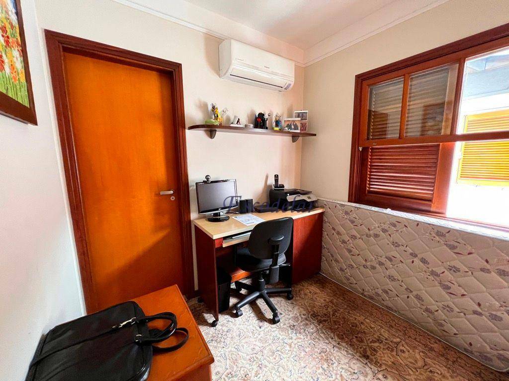 Casa de Condomínio à venda com 3 quartos, 240m² - Foto 18