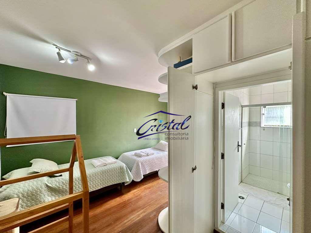 Casa de Condomínio à venda e aluguel com 5 quartos, 650m² - Foto 32
