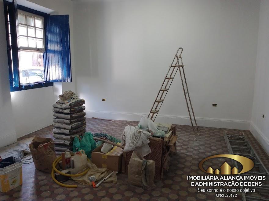 Casa para alugar com 4 quartos, 250m² - Foto 23