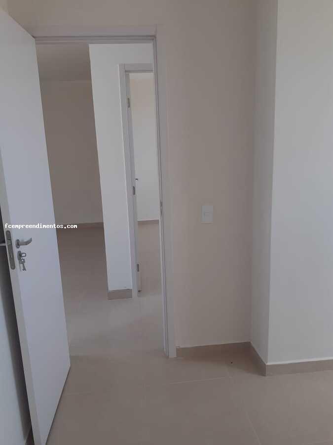 Apartamento à venda com 2 quartos, 42m² - Foto 11