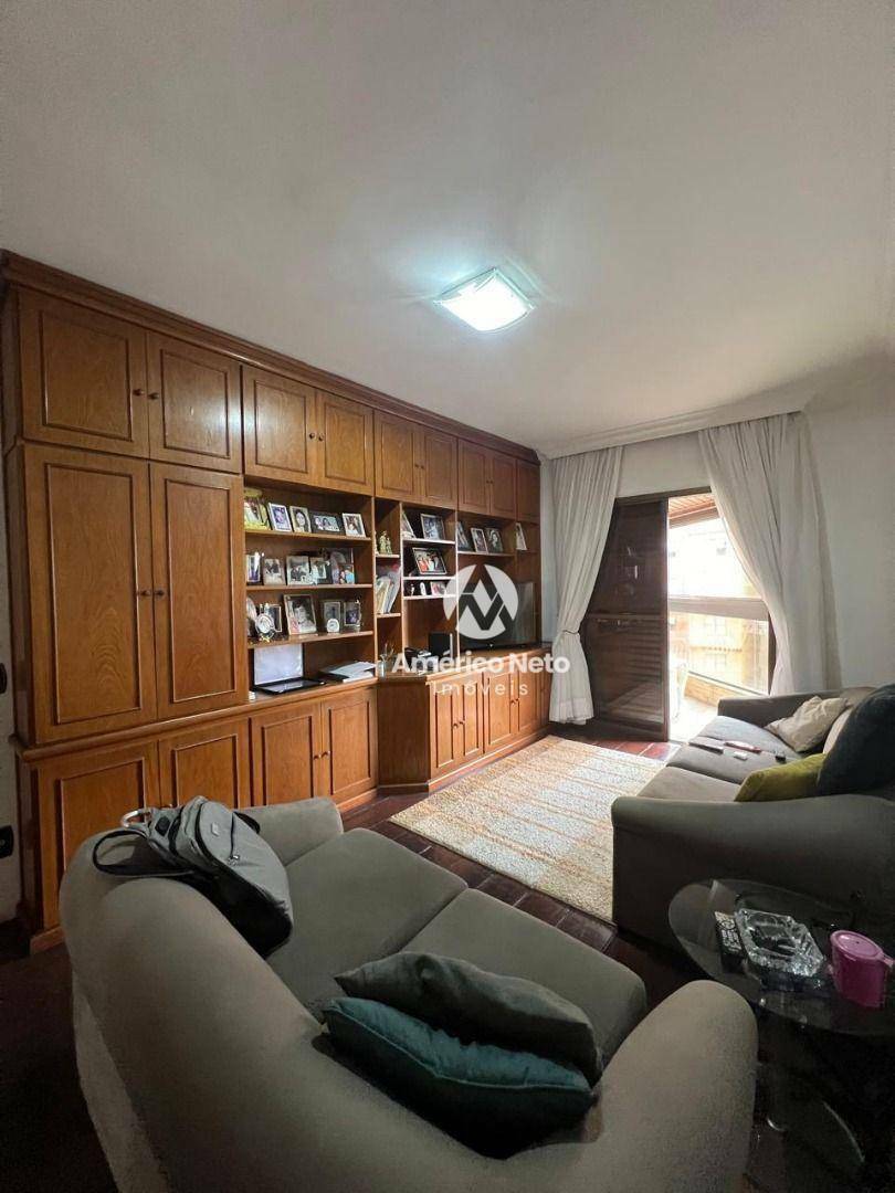 Apartamento à venda com 3 quartos, 224m² - Foto 11