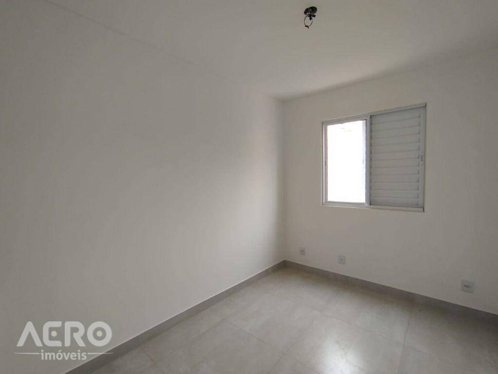 Apartamento à venda com 2 quartos, 48m² - Foto 12