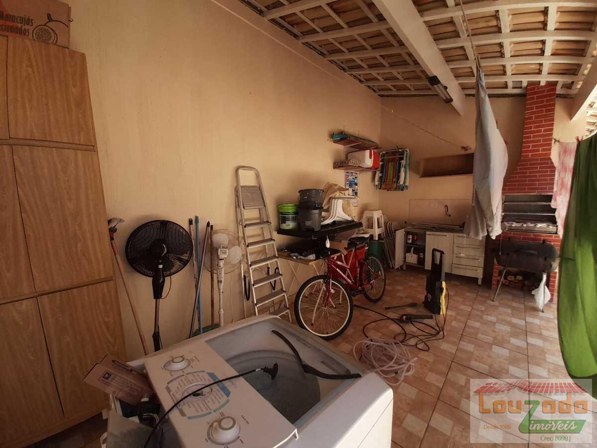 Casa à venda com 3 quartos, 180m² - Foto 15