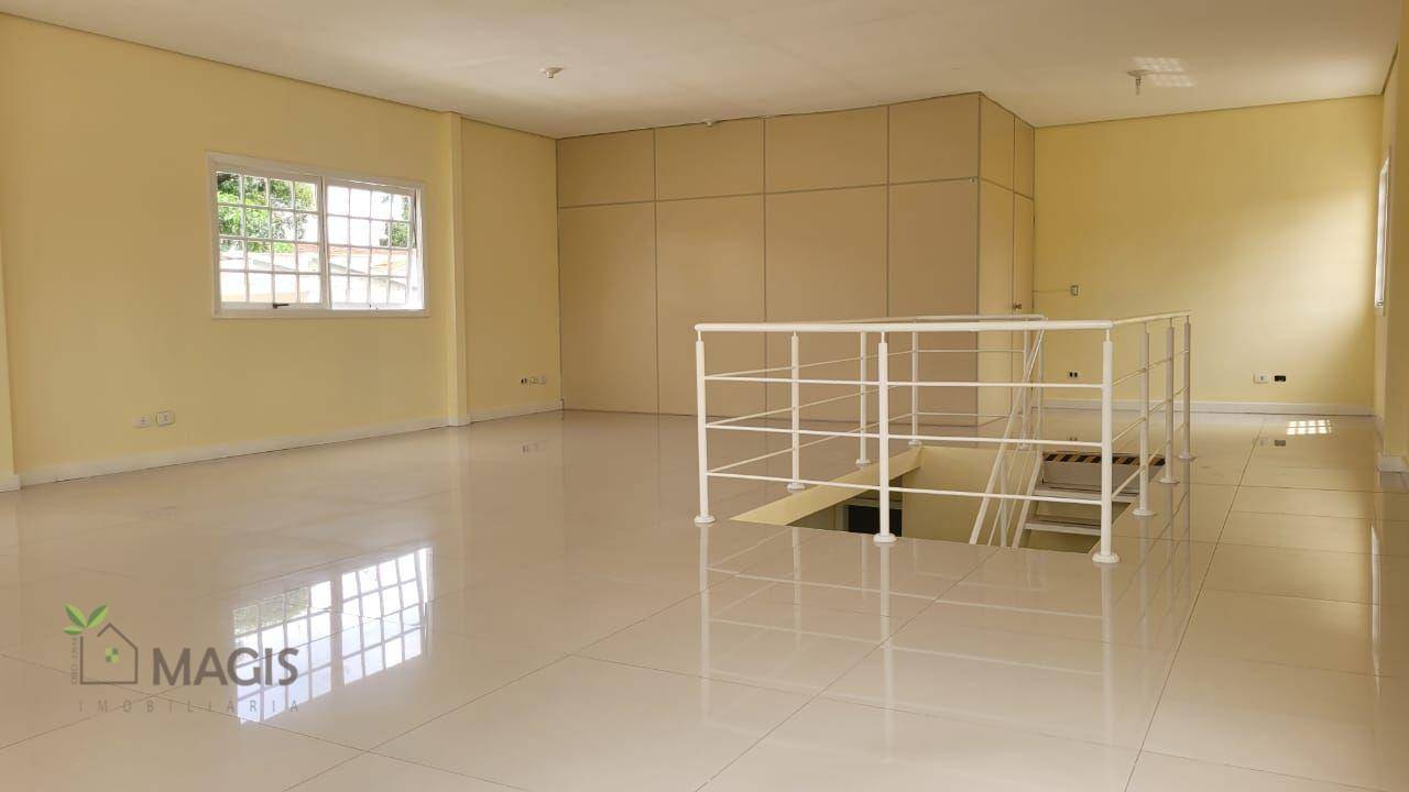 Casa para alugar com 5 quartos, 290m² - Foto 18