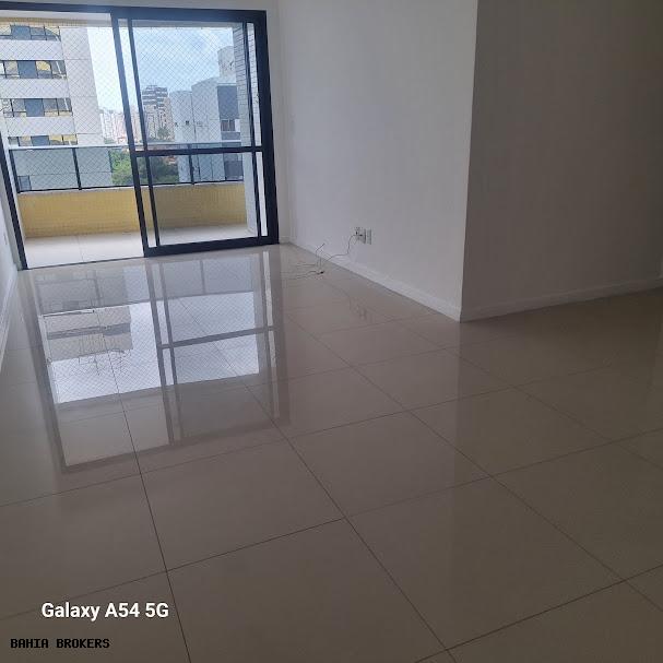 Apartamento para alugar com 3 quartos, 97m² - Foto 3