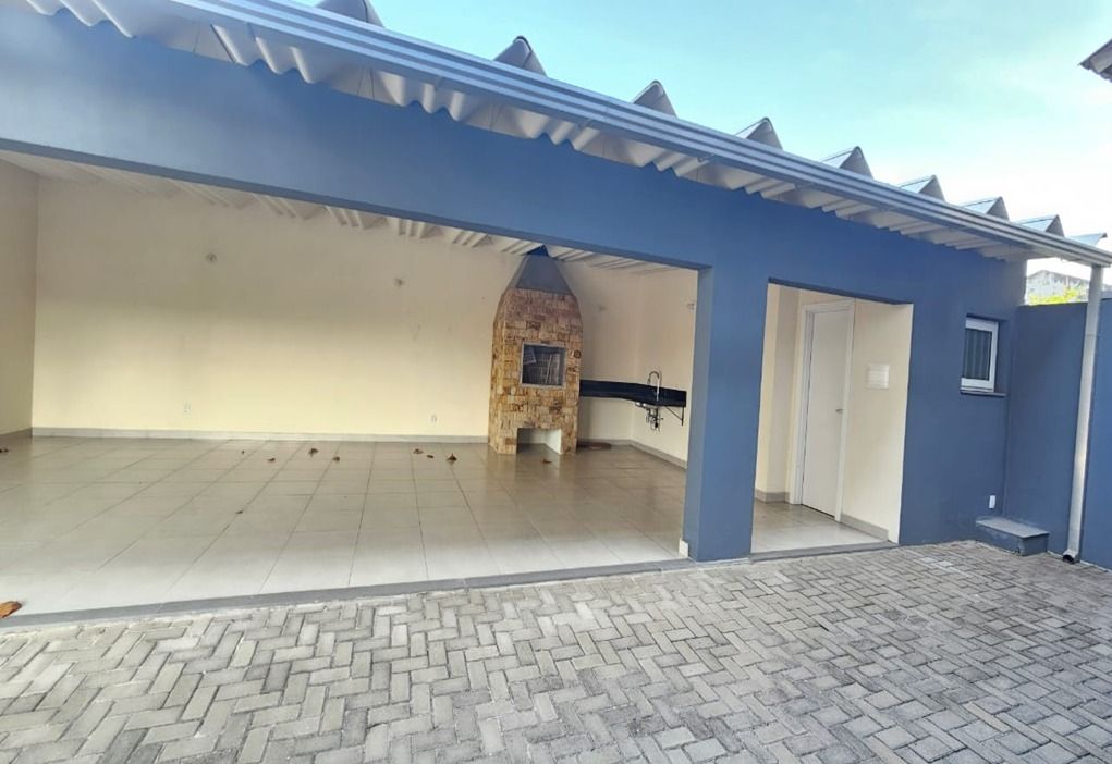 Casa à venda com 4 quartos, 159m² - Foto 3