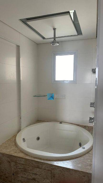 Apartamento à venda com 3 quartos, 142m² - Foto 11