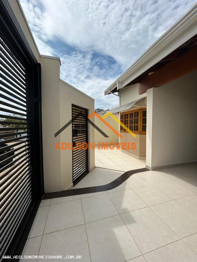 Casa à venda com 3 quartos, 275m² - Foto 2