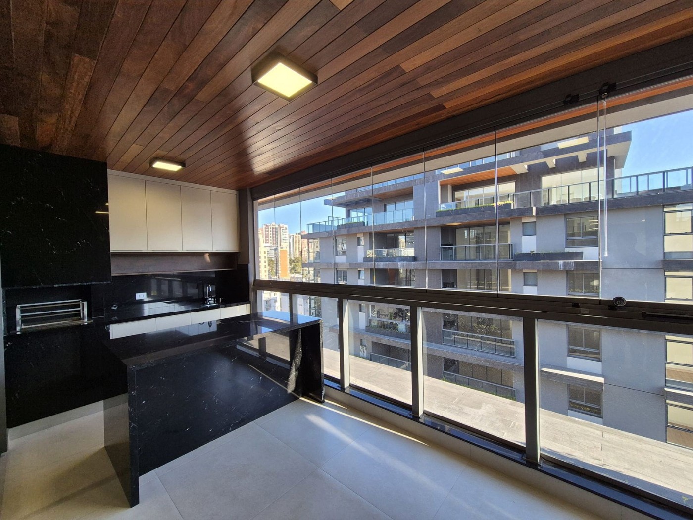 Apartamento à venda com 3 quartos, 151m² - Foto 10