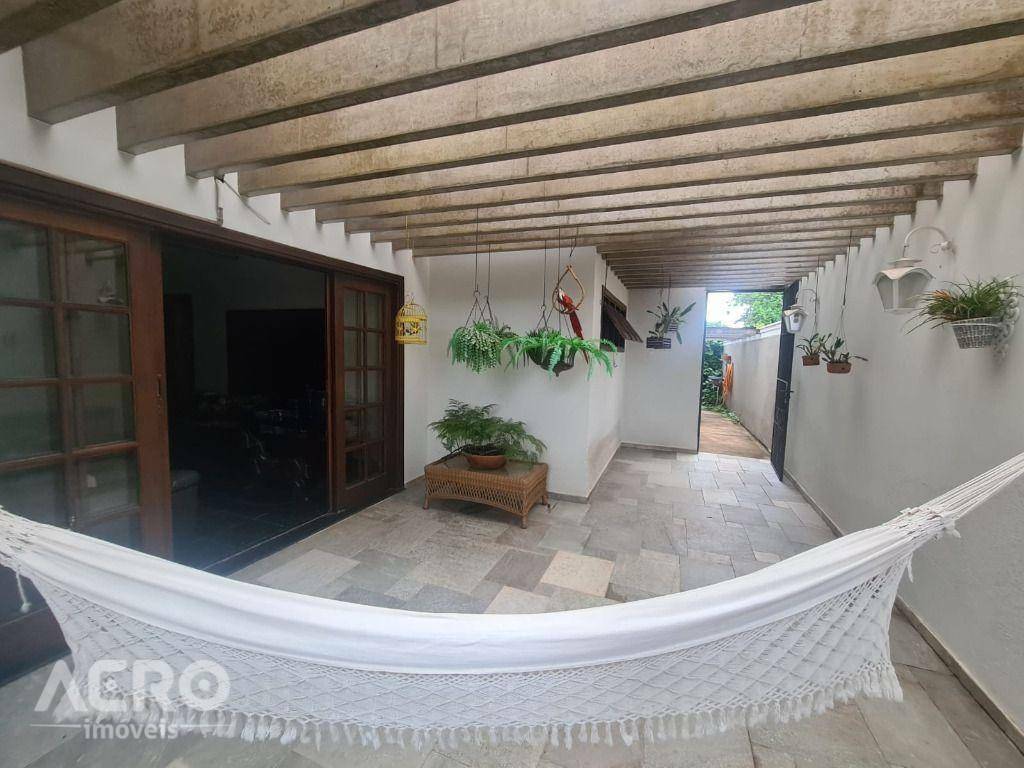 Casa de Condomínio à venda com 5 quartos, 700m² - Foto 22