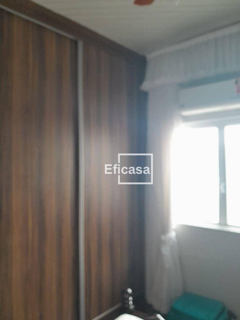 Casa à venda com 3 quartos, 150m² - Foto 1