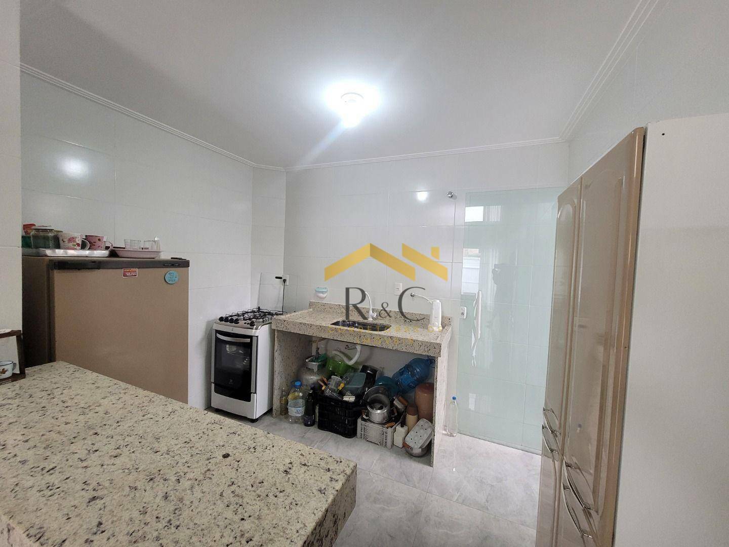 Casa à venda com 2 quartos, 65m² - Foto 8