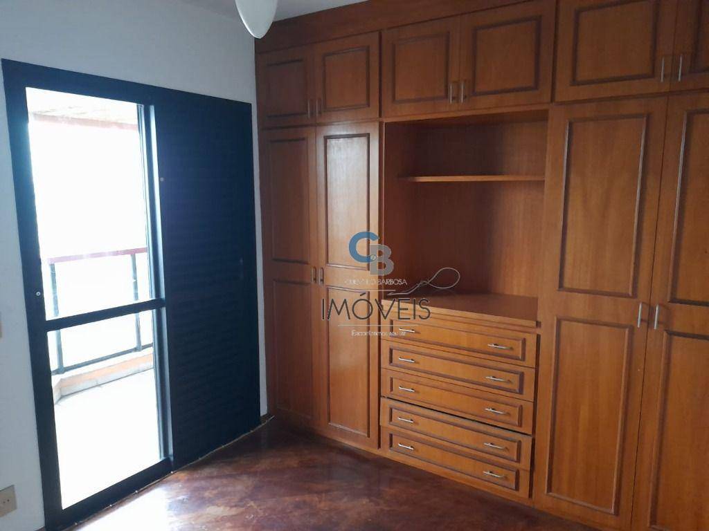 Apartamento à venda com 3 quartos, 117m² - Foto 12