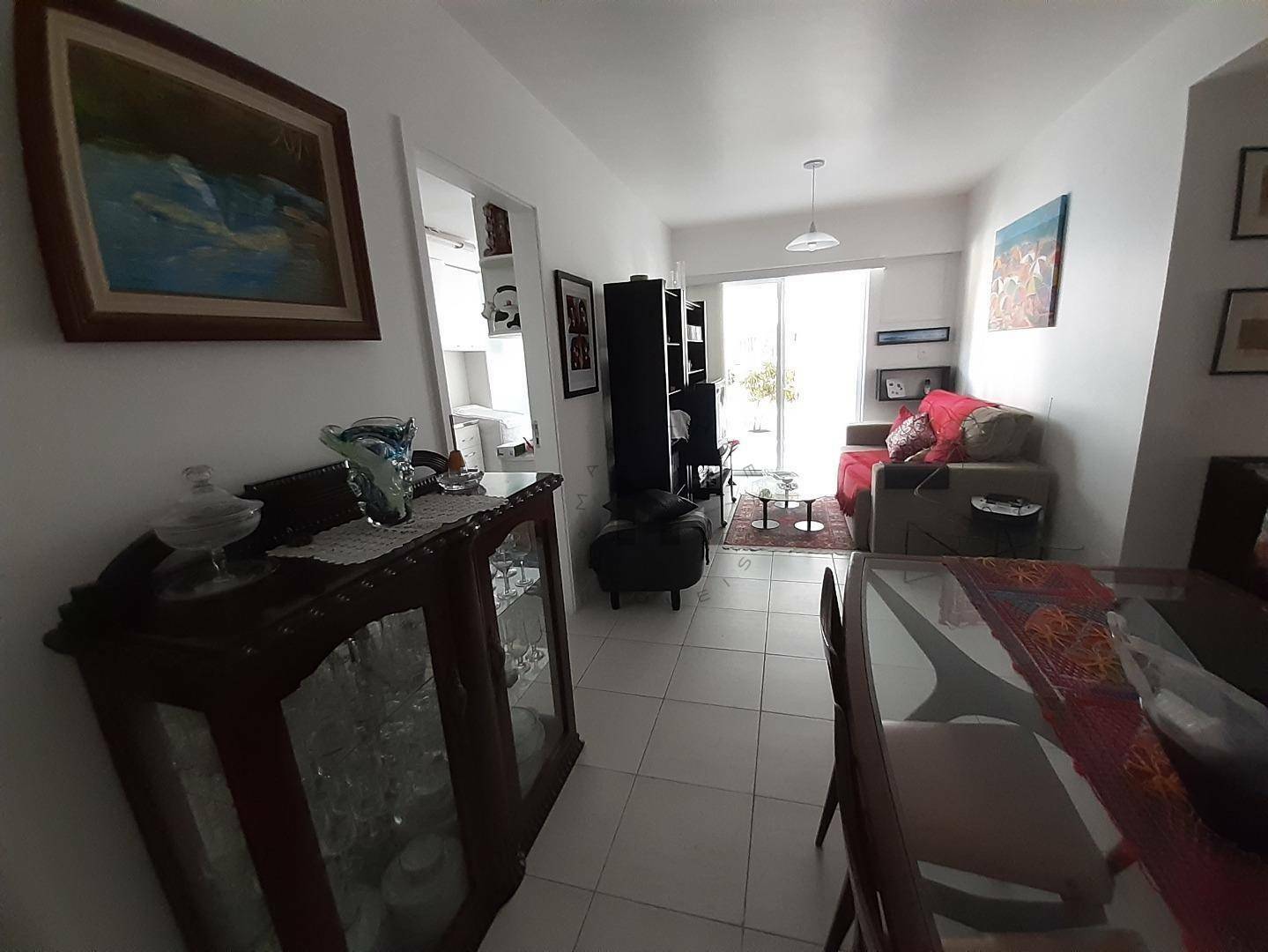 Apartamento à venda com 2 quartos, 75m² - Foto 5