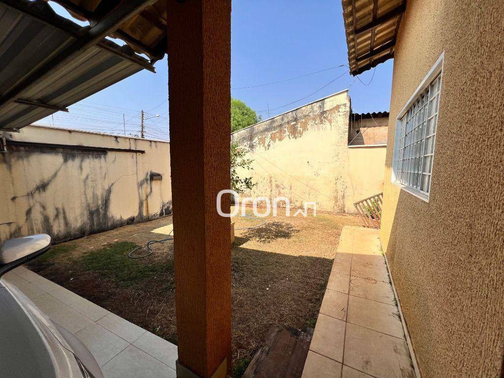 Casa à venda com 3 quartos, 90m² - Foto 17