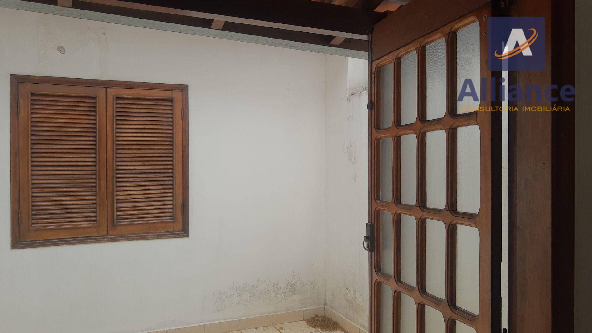 Casa para alugar com 4 quartos, 230m² - Foto 15