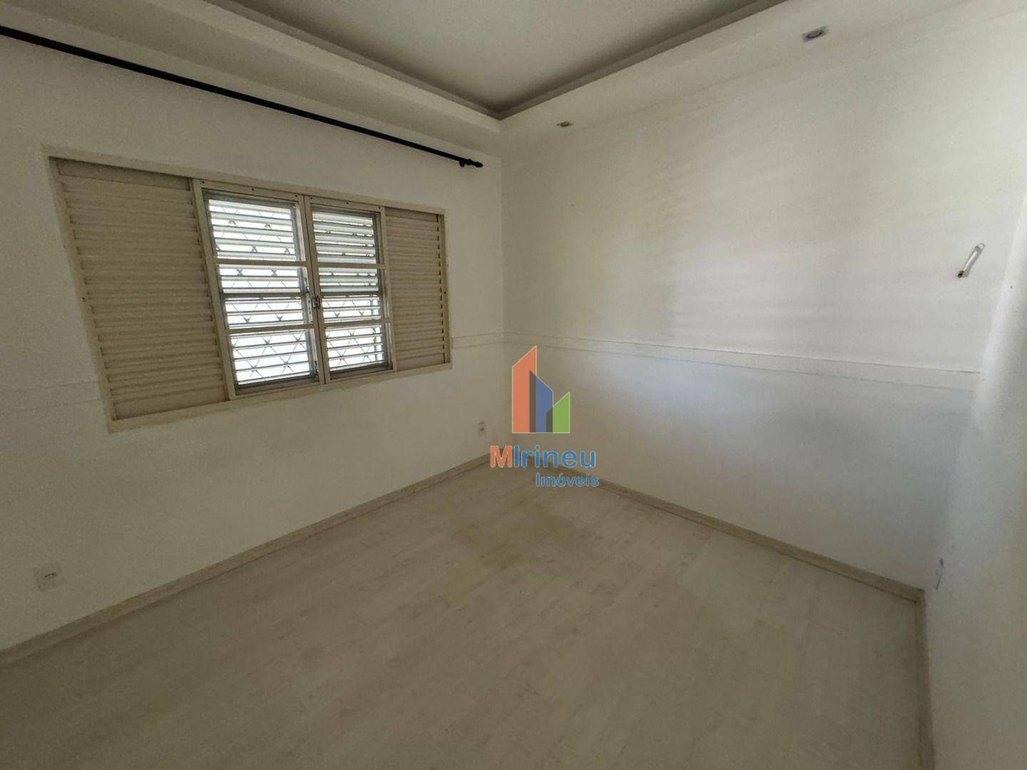 Casa à venda com 5 quartos, 273m² - Foto 19