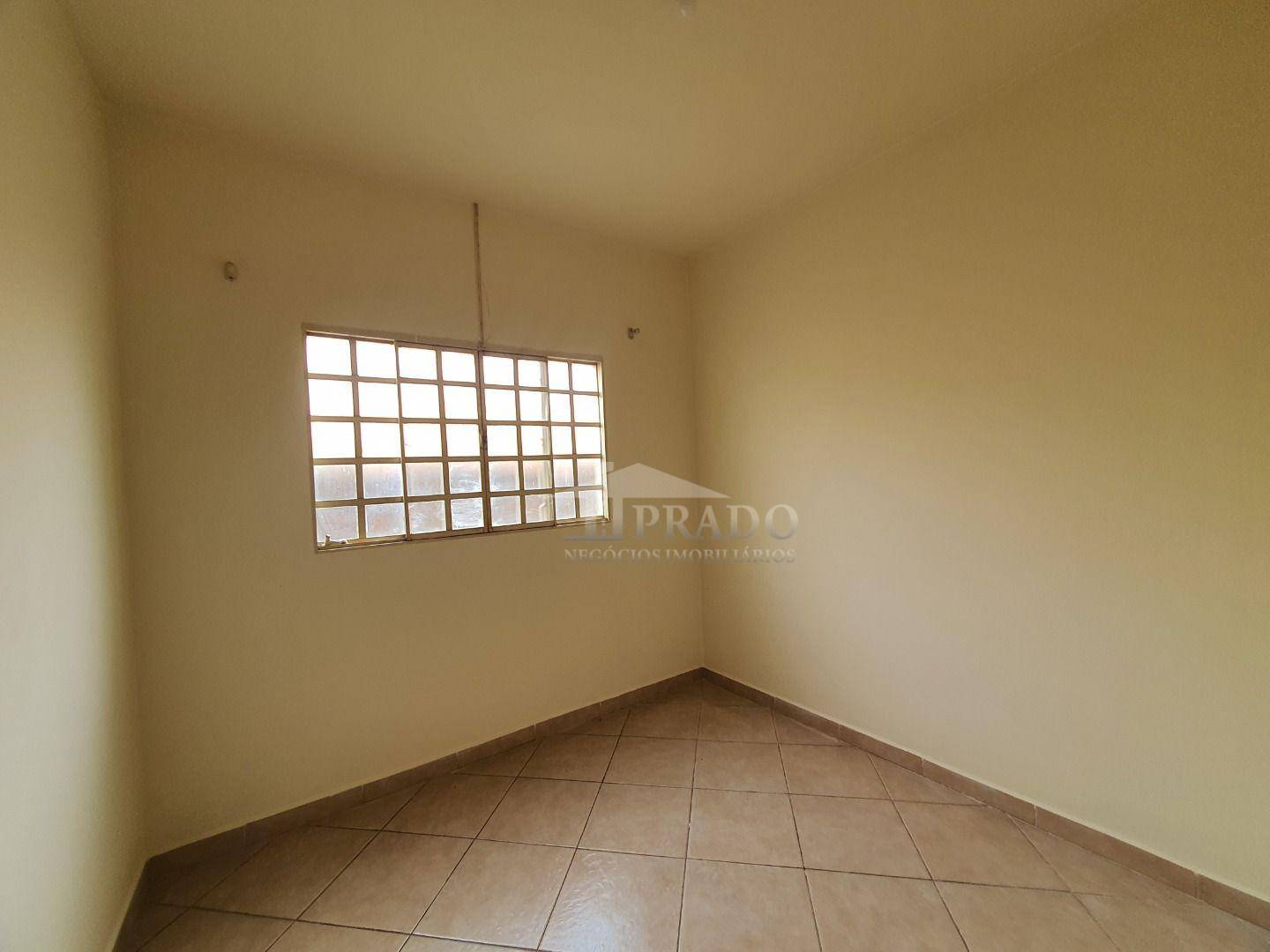 Casa para alugar com 3 quartos, 90m² - Foto 12