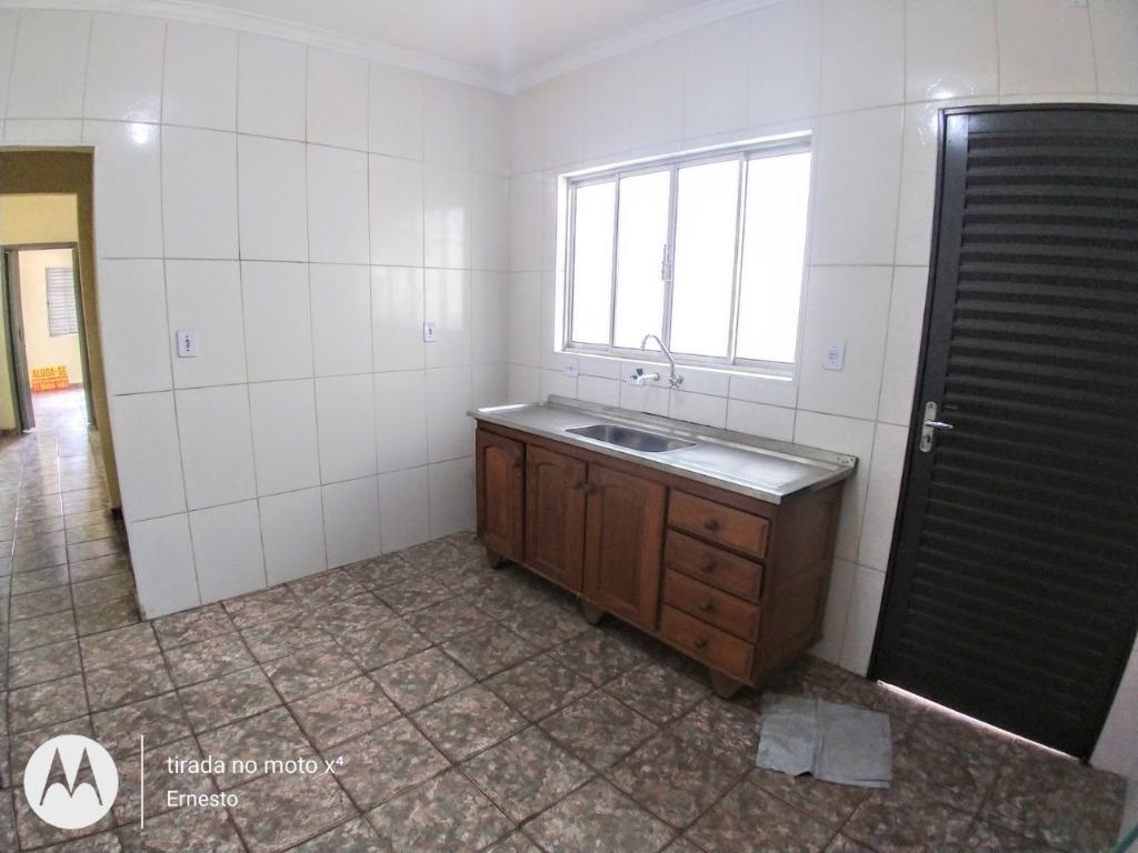 Casa à venda com 2 quartos, 122m² - Foto 3