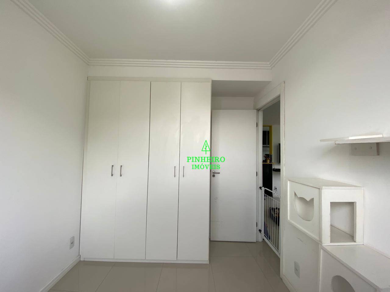 Apartamento à venda com 2 quartos, 57m² - Foto 3