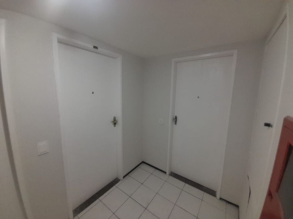 Apartamento para alugar com 3 quartos, 95m² - Foto 17