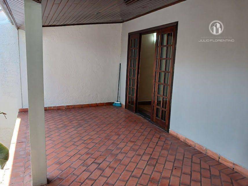 Sobrado à venda com 4 quartos, 185m² - Foto 2