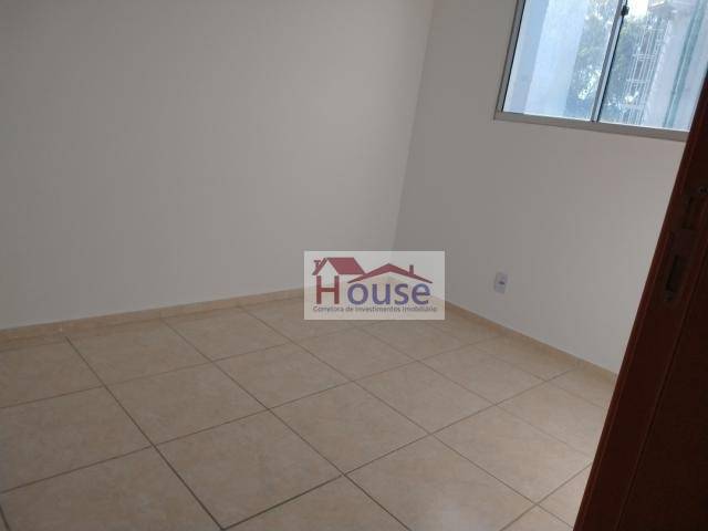Apartamento à venda com 2 quartos, 40m² - Foto 2