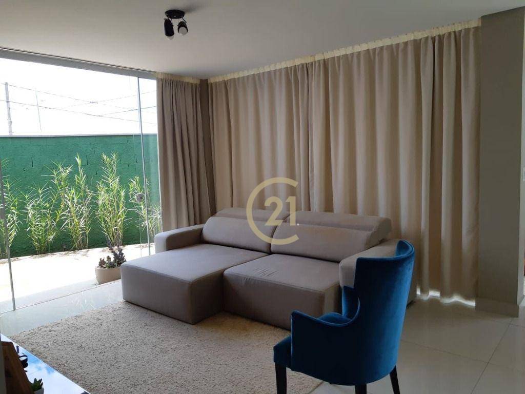 Casa à venda com 4 quartos, 200m² - Foto 5