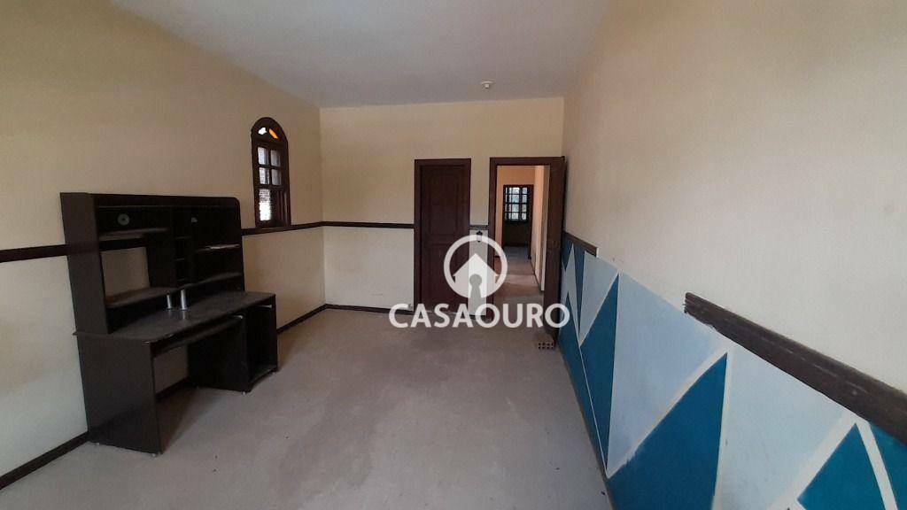 Casa à venda com 6 quartos, 400m² - Foto 24