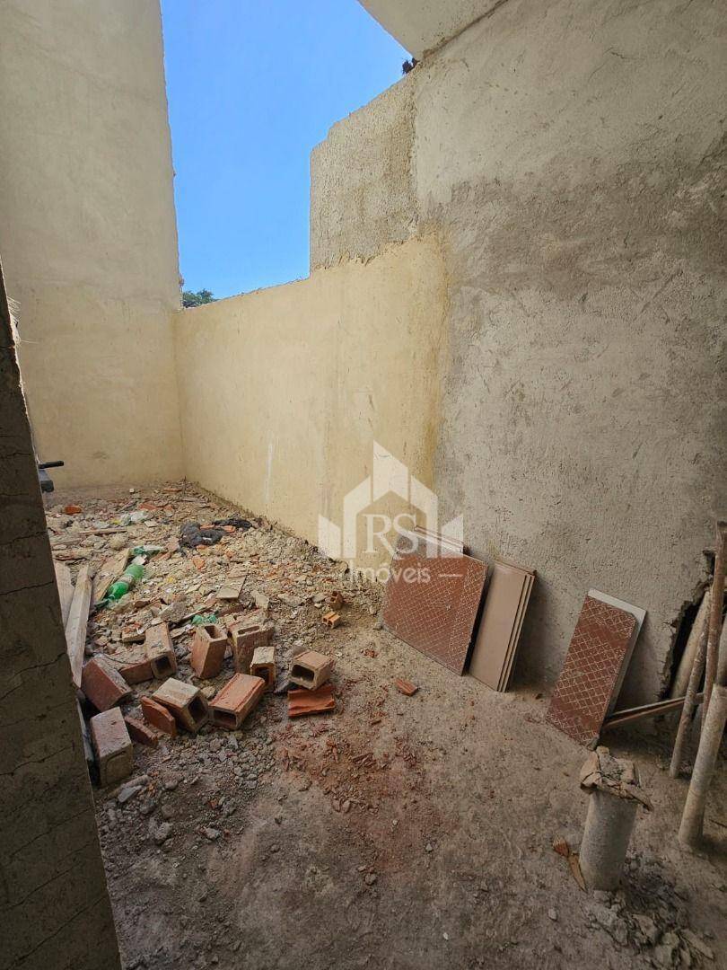 Casa de Condomínio à venda com 2 quartos, 50m² - Foto 2