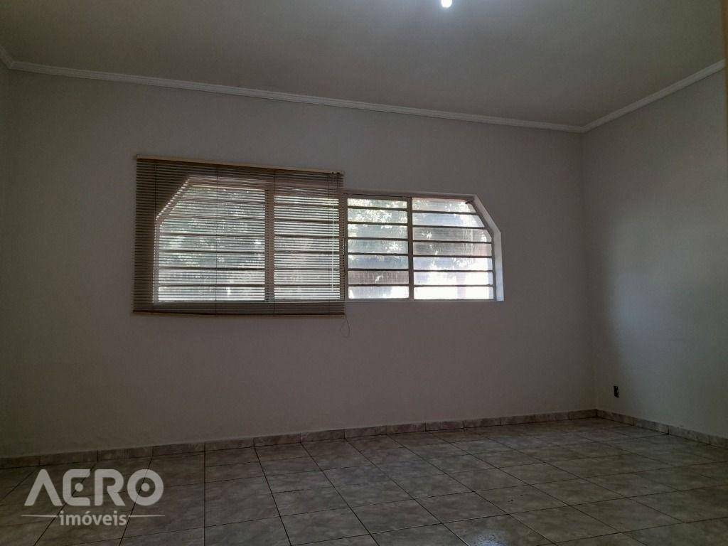 Casa à venda com 3 quartos, 164m² - Foto 3